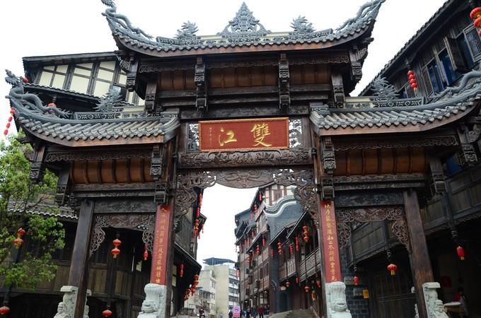 胡塞武装领导人:美国的行为将使冲突持续扩大